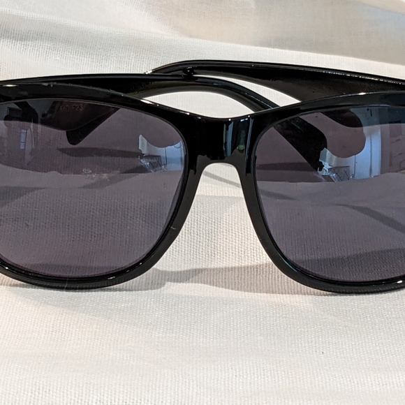 Total Black Out Stylish Sexy Unisex Iconic Sunglasses like Ray Ban - Picture 5 of 16